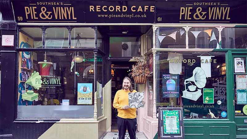 Steve Courtnell - Pie & Vinyl